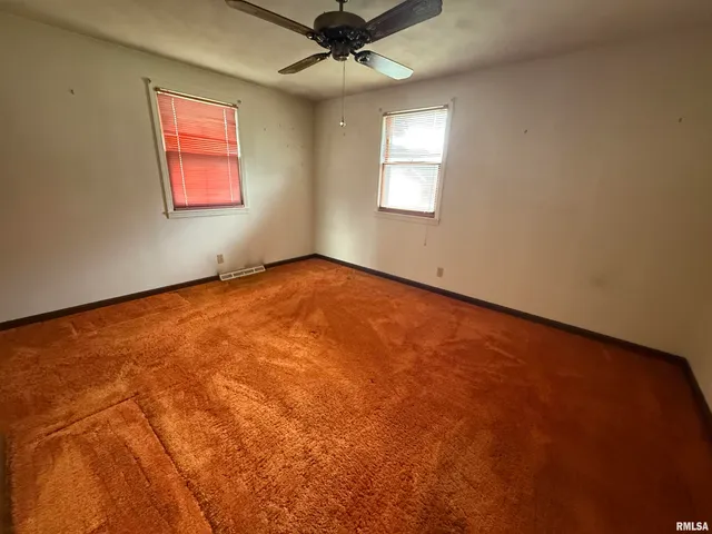 $137,000 | 405 South Summit Drive, Washington, IL 61571