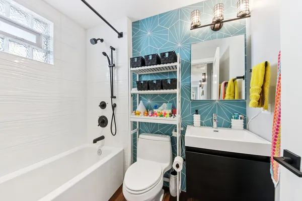 $12,375 | 1717 North Hudson Avenue, Chicago, IL 60614
