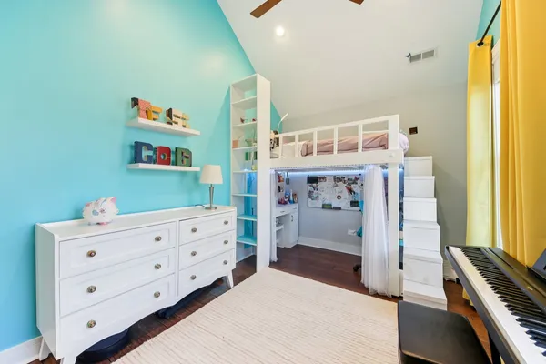 $12,375 | 1717 North Hudson Avenue, Chicago, IL 60614