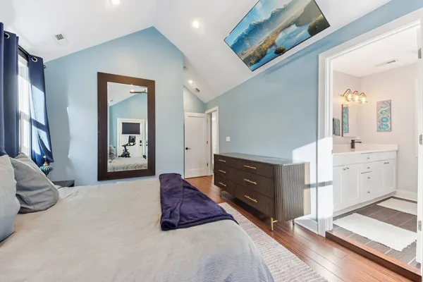 $12,375 | 1717 North Hudson Avenue, Chicago, IL 60614
