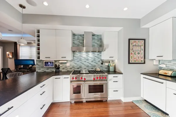 $12,375 | 1717 North Hudson Avenue, Chicago, IL 60614