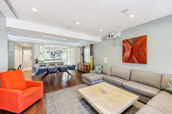$12,375 | 1717 North Hudson Avenue, Chicago, IL 60614
