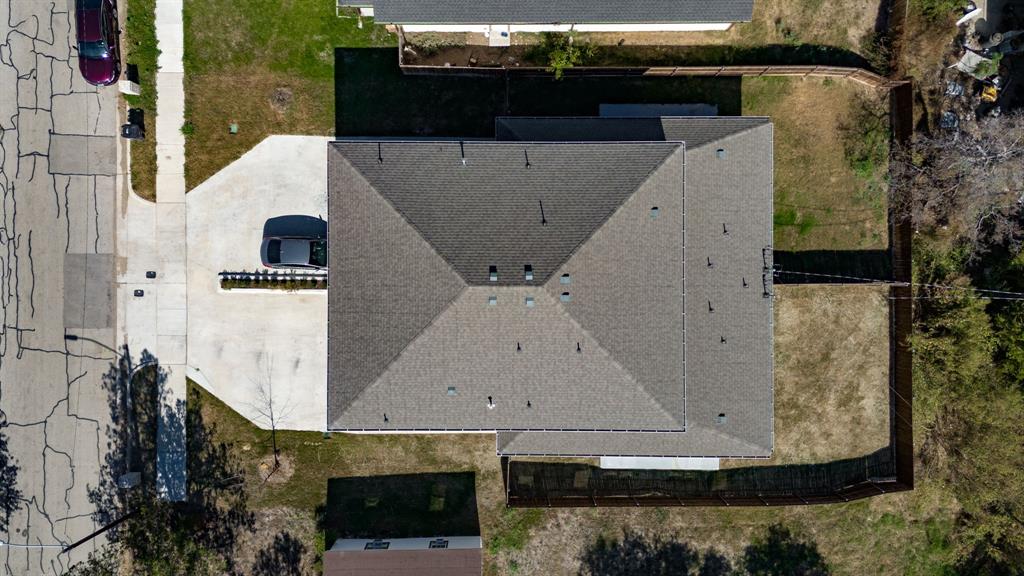 1701 Belzise Terrace Fort Worth, TX 76104 - Photo 34 of 35 a view of roof and microwave