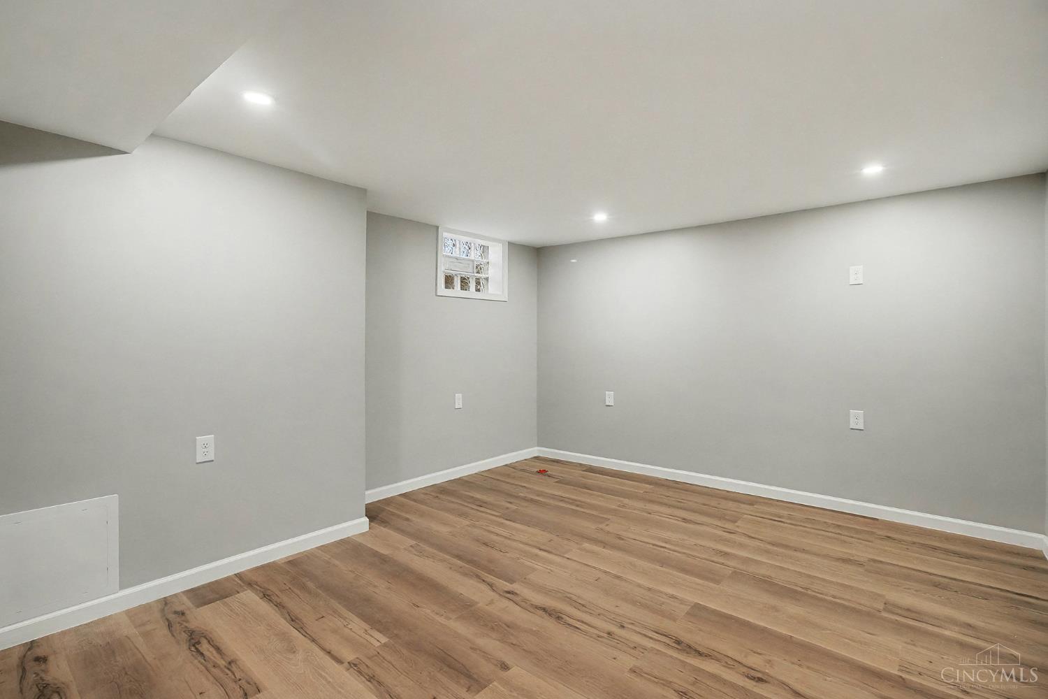 548 Anderson Ferry Road Cincinnati, OH 45238 - Photo 19 of 32 Gallery Image 19