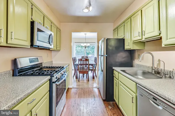 $3,500 | 806 Hope Court, Gaithersburg, MD 20878