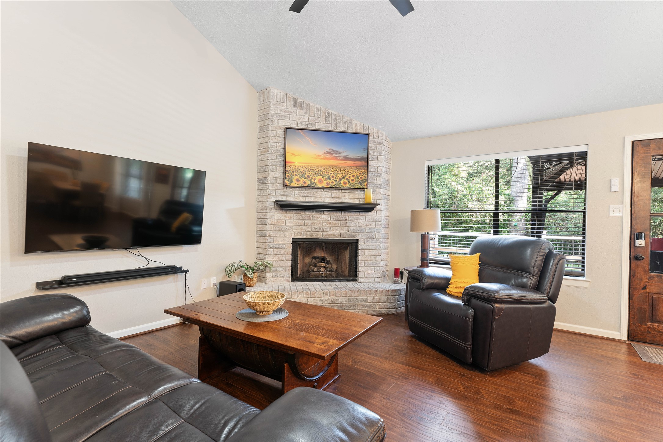 267 East Rainbow Ridge Circle Spring, TX 77381 - Photo 8 of 47