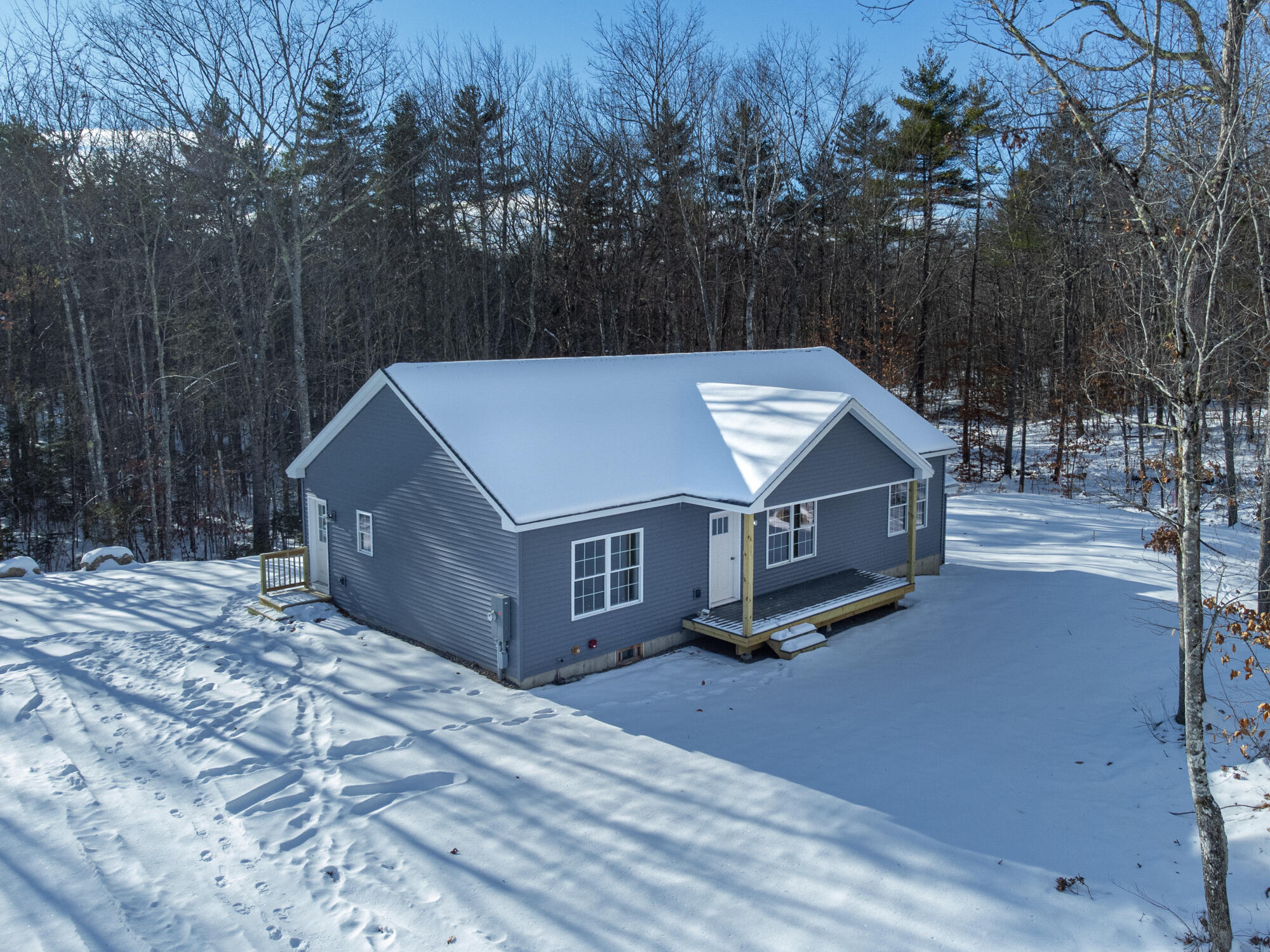 42 Bracken Woods Road Raymond, ME 04071 - Photo 2 of 53 42BrackenWoodsRaymond-7