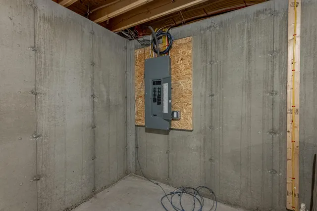 $458,900 | 42 Bracken Woods Road, Raymond, ME 04071