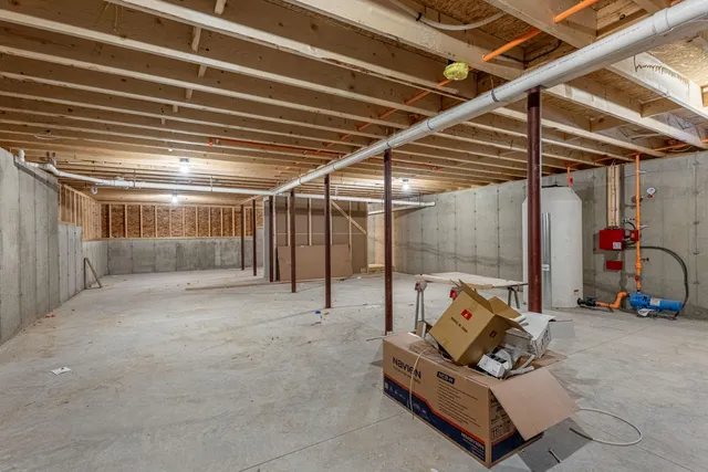 $458,900 | 42 Bracken Woods Road, Raymond, ME 04071