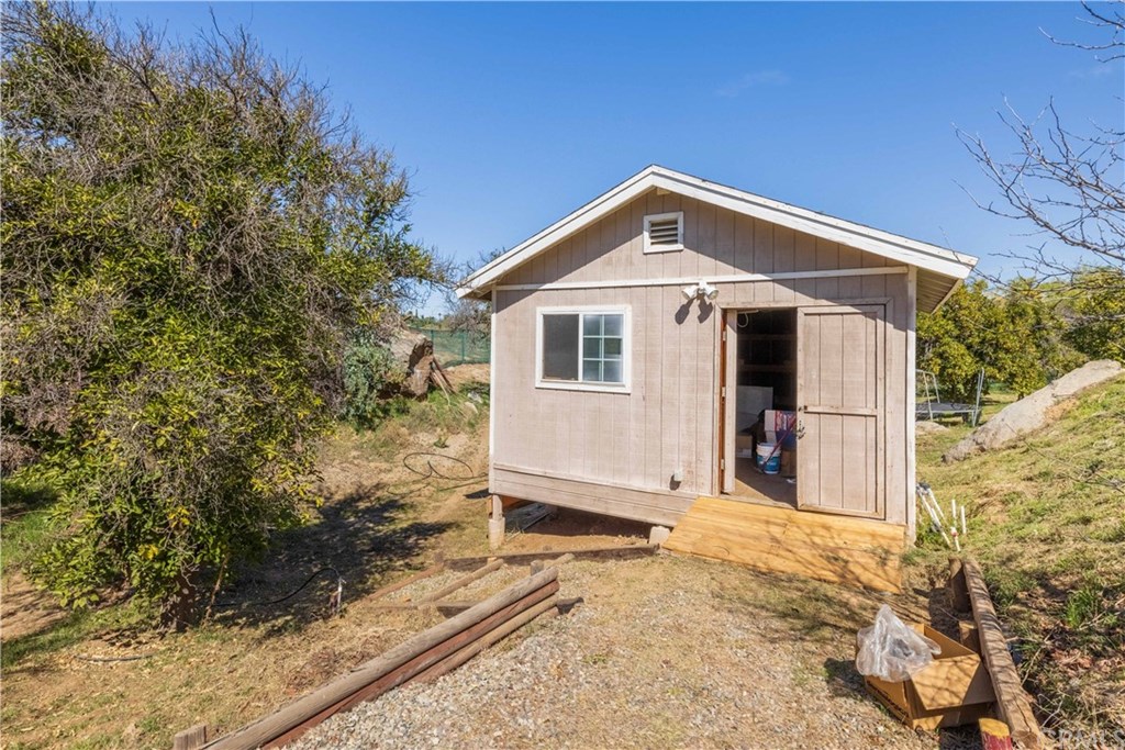 18120 Gentian Avenue Riverside, CA 92508 - Photo 23 of 38