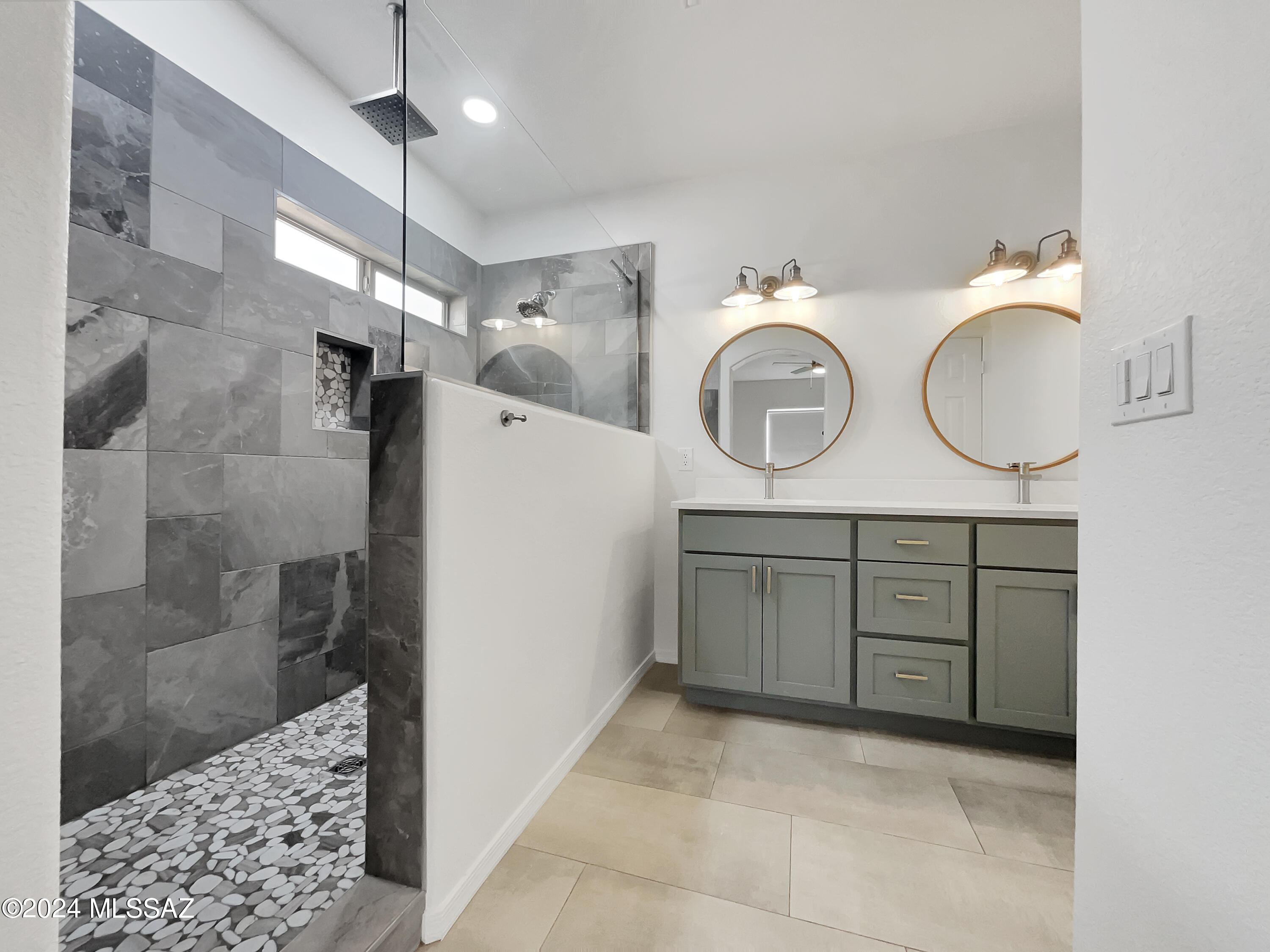 5596 South Swires Road Tucson, AZ 85746 - Photo 10 of 18 Gallery Image 10
