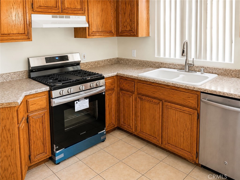 715 South Walnut Avenue, Unit 3 Brea, CA 92821 - Photo 2 of 20