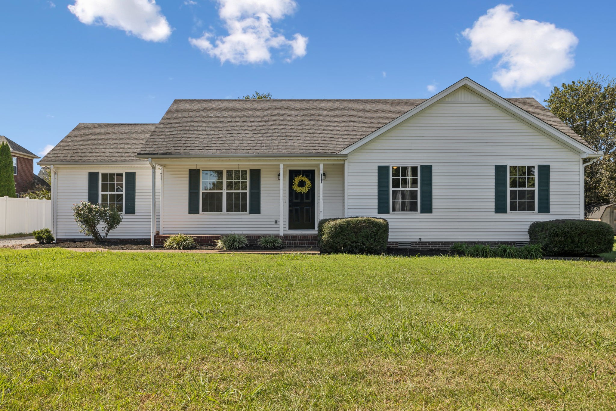 629 Brinkley Road Murfreesboro, TN 37128 - Photo 2 of 47