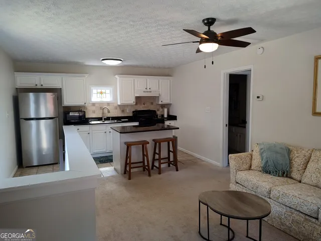 $1,350 | 1467 Elders Mill Road, Unit ABOVE, Senoia, GA 30276