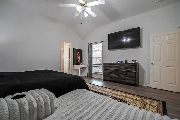 $290,000 | 200 Canterbury Drive, Conroe, TX 77303