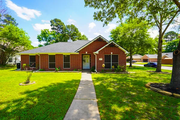$290,000 | 200 Canterbury Drive, Conroe, TX 77303
