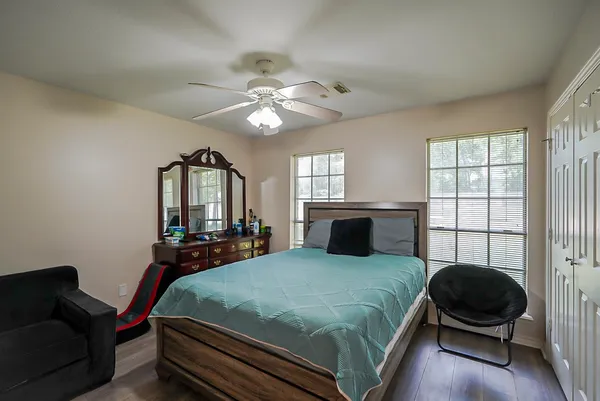$290,000 | 200 Canterbury Drive, Conroe, TX 77303