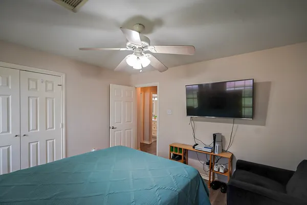$290,000 | 200 Canterbury Drive, Conroe, TX 77303