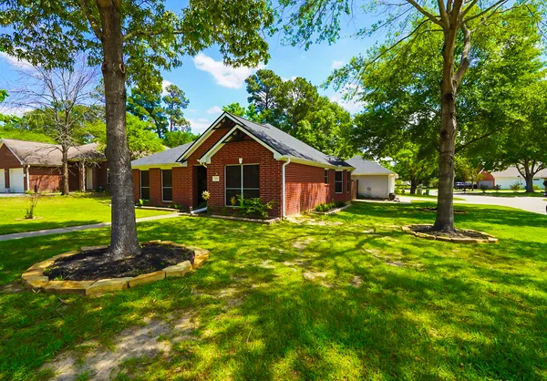 $290,000 | 200 Canterbury Drive, Conroe, TX 77303
