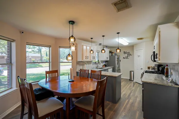 $290,000 | 200 Canterbury Drive, Conroe, TX 77303