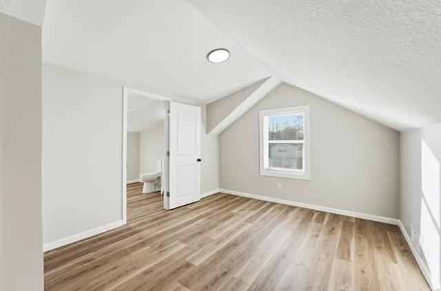 $179,900 | 4018 South Park Drive, Fort Wayne, IN 46806