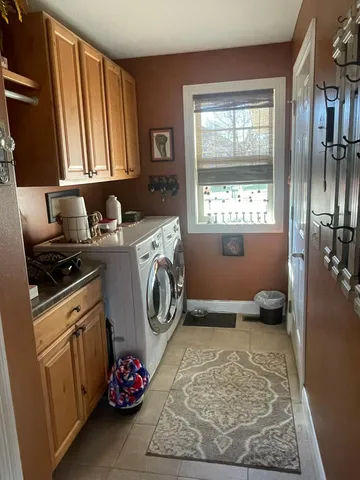 $550,000 | 112 32nd Avenue Northeast, Willmar, MN 56201