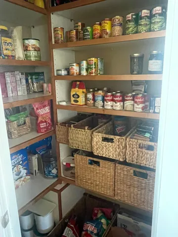 $550,000 | 112 32nd Avenue Northeast, Willmar, MN 56201