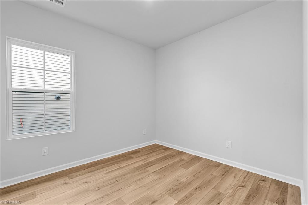 151 Candytuft Court Lexington, NC 27295 - Photo 29 of 33 Bedroom 3