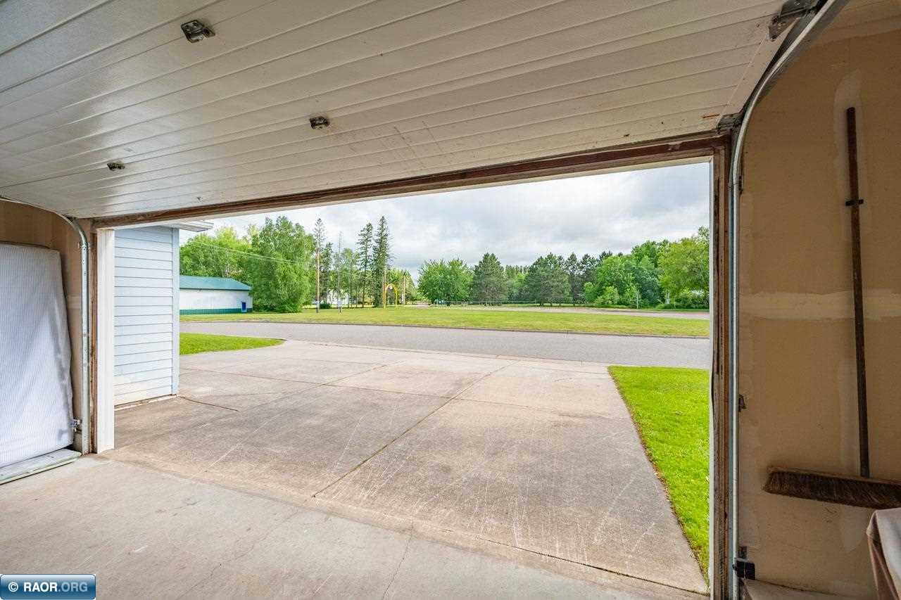 903 Gary Street Calumet, MN 55716 - Photo 31 of 47