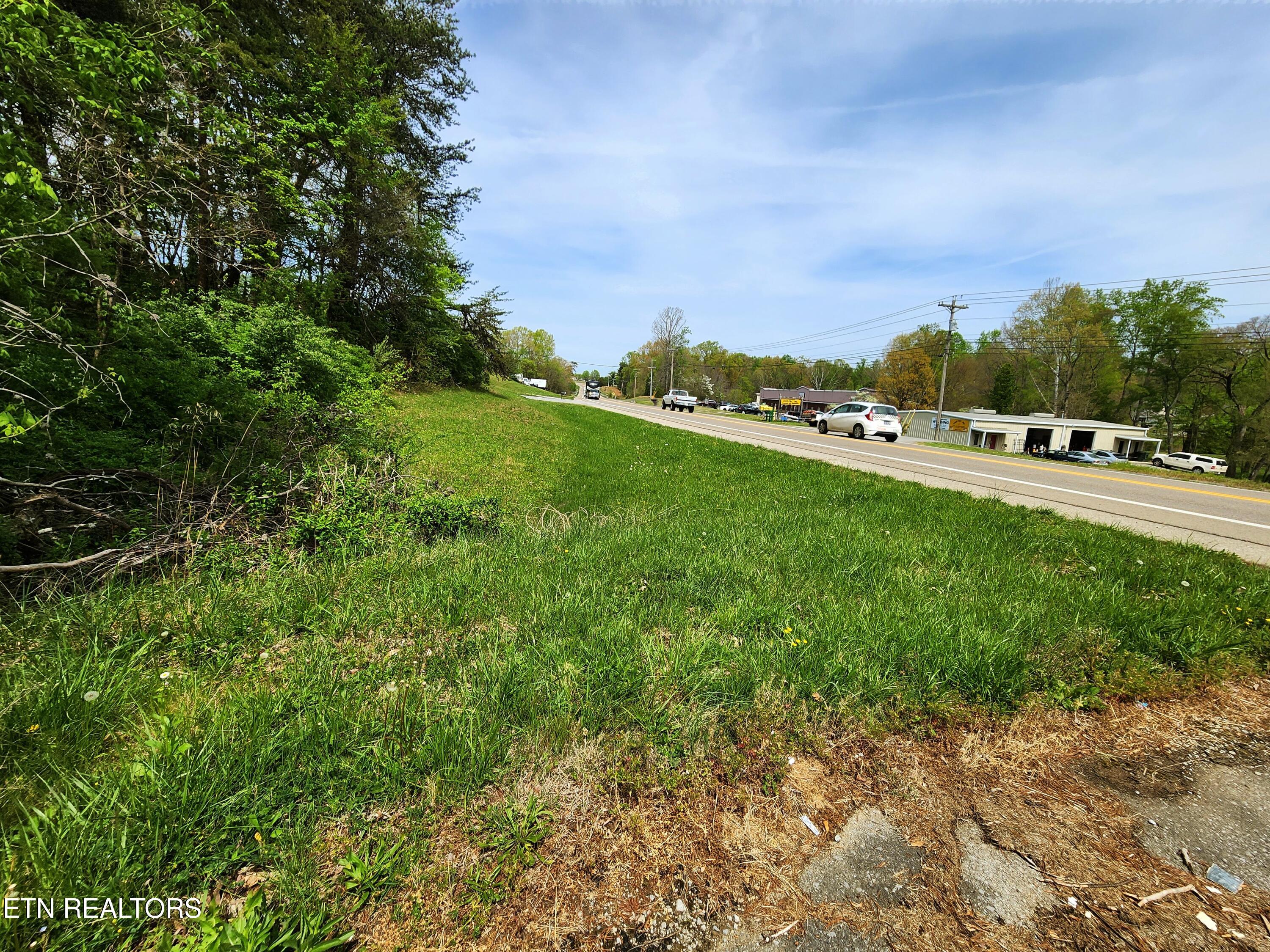 942 Honeysuckle Road Maryville, TN 37801 - Photo 25 of 29 20260408_130504