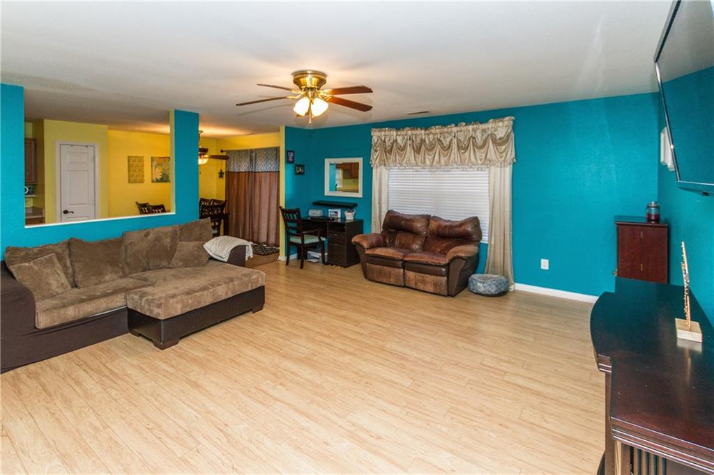 738 Abbey Road Pittsboro, IN 46167 - Photo 4 of 23 Gallery Image 4