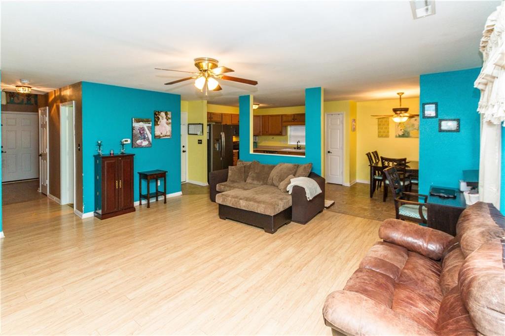738 Abbey Road Pittsboro, IN 46167 - Photo 5 of 23 Gallery Image 5