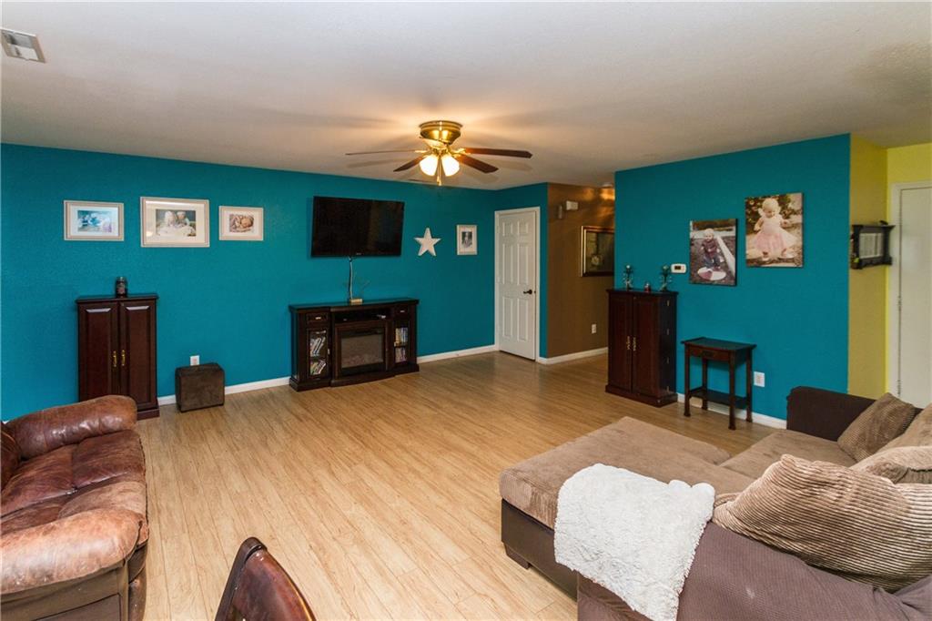 738 Abbey Road Pittsboro, IN 46167 - Photo 6 of 23 Gallery Image 6