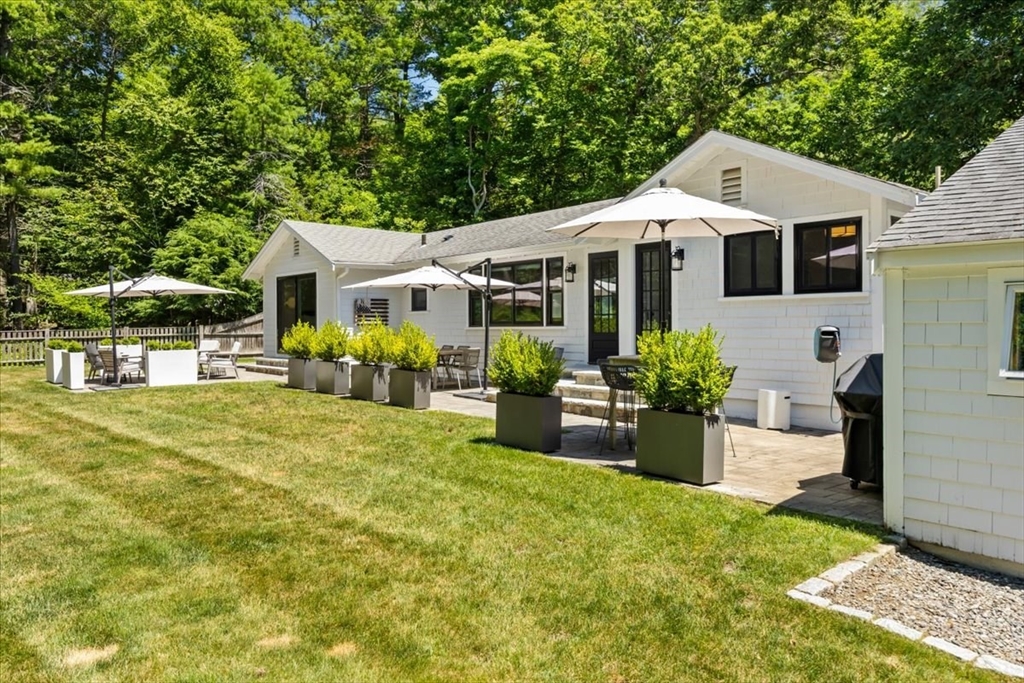 822 First Parish Road Scituate, MA 02066 - Photo 5 of 32
