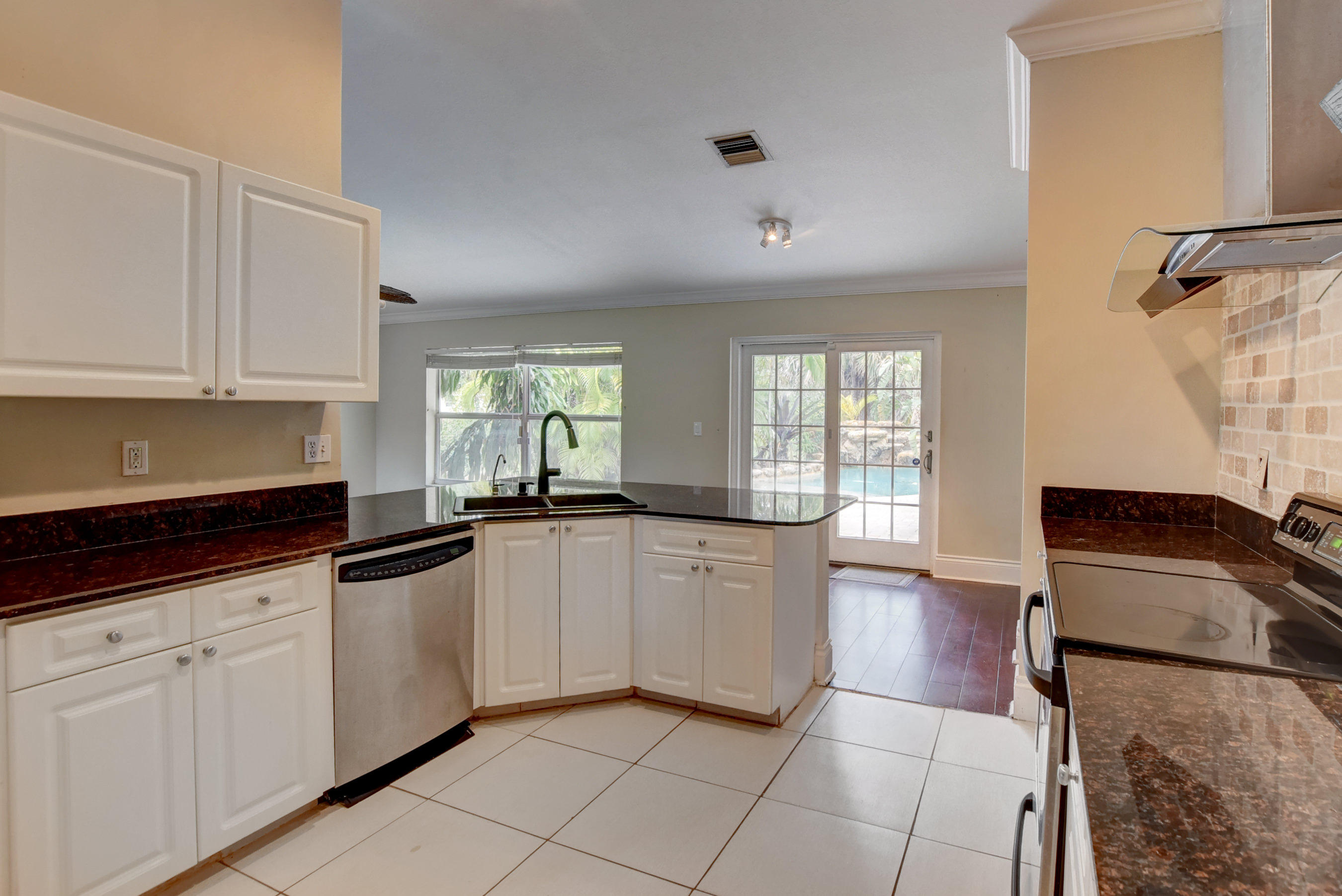 17269 63rd Road North The Acreage, FL 33470 - Photo 11 of 45 21_dsc_3900_1_2_3_4