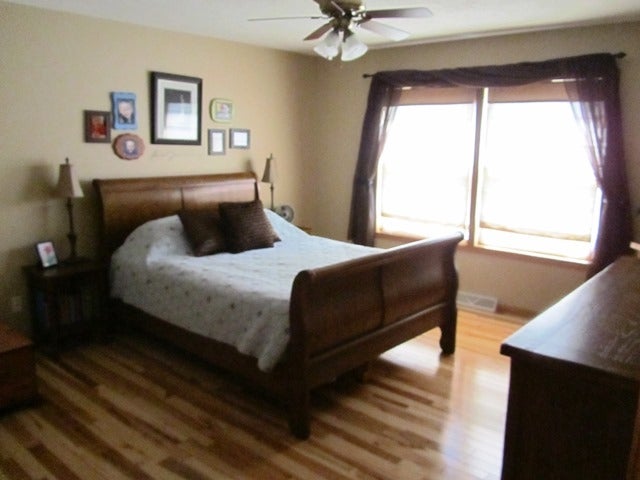 25676 Golden Pond Road Southeast Lone Tree, IA 52755 - Photo 12 of 25 Gallery Image 12