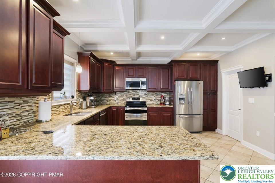 117 Fernwood Road Bushkill, PA 18324 - Photo 18 of 76