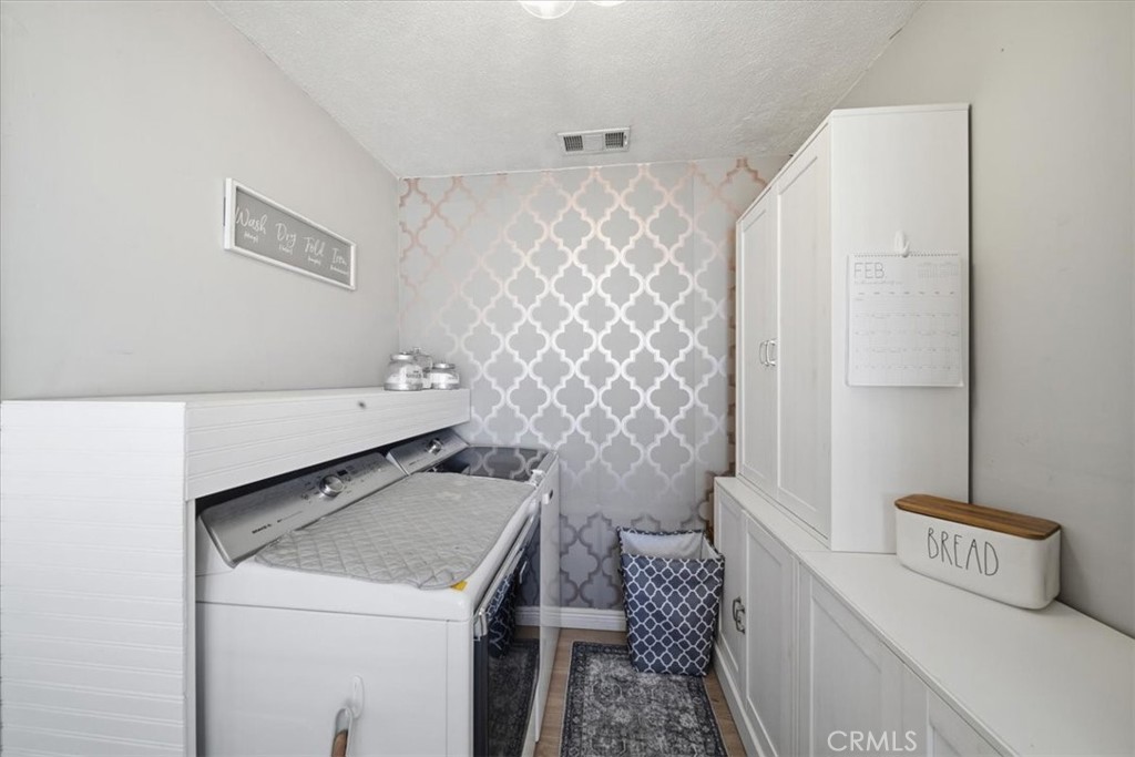 3683 McKinley Street Riverside, CA 92506 - Photo 10 of 27