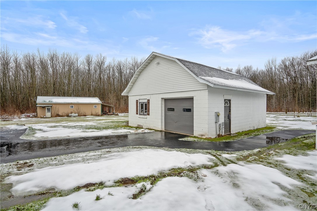 86-92 Phillips Road Granby, NY 13126 - Photo 2 of 30