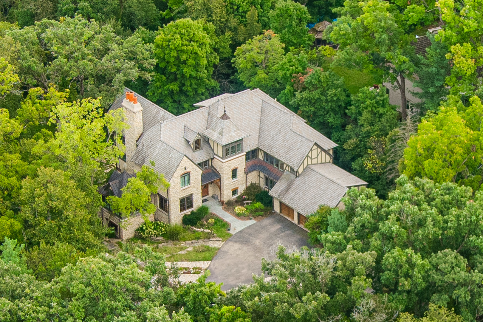 6N691 State Rte 31 St. Charles, IL 60175 - Photo 68 of 76 an aerial view of a house