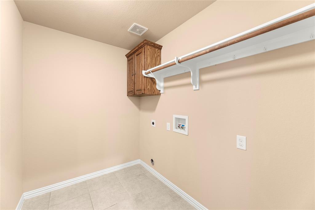 8245 Edgepoint Trail Fort Worth, TX 76053 - Photo 25 of 28 a view of small space