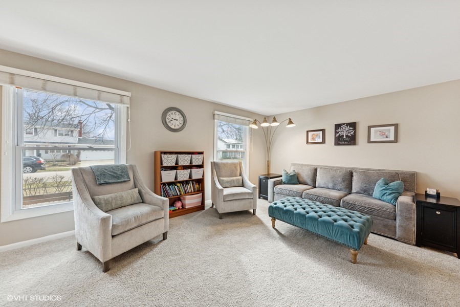 666 Garys Drive Antioch, IL 60002 - Photo 2 of 21