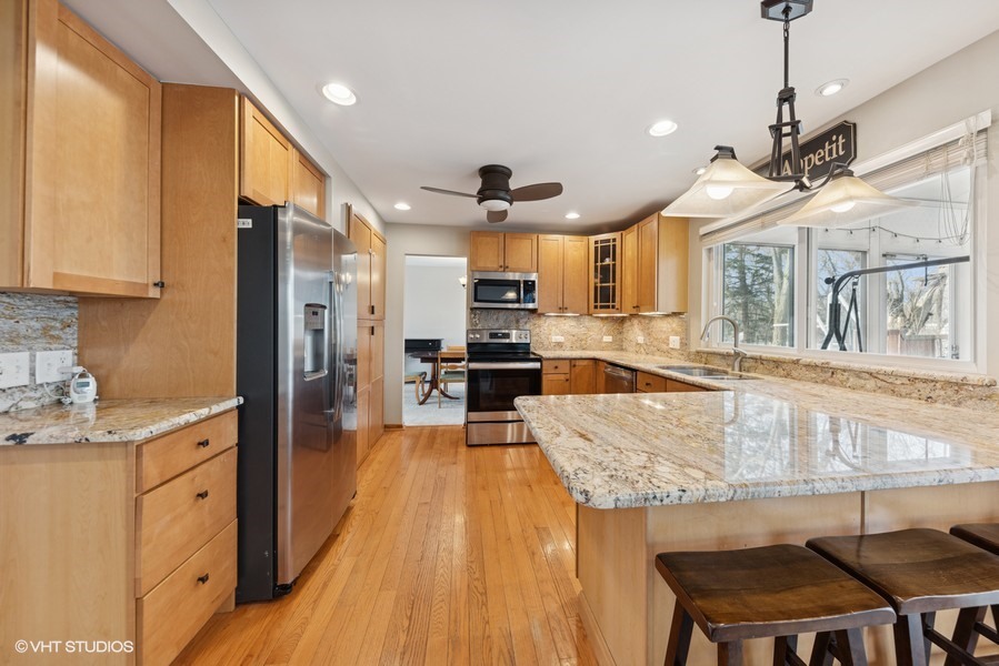 666 Garys Drive Antioch, IL 60002 - Photo 3 of 21