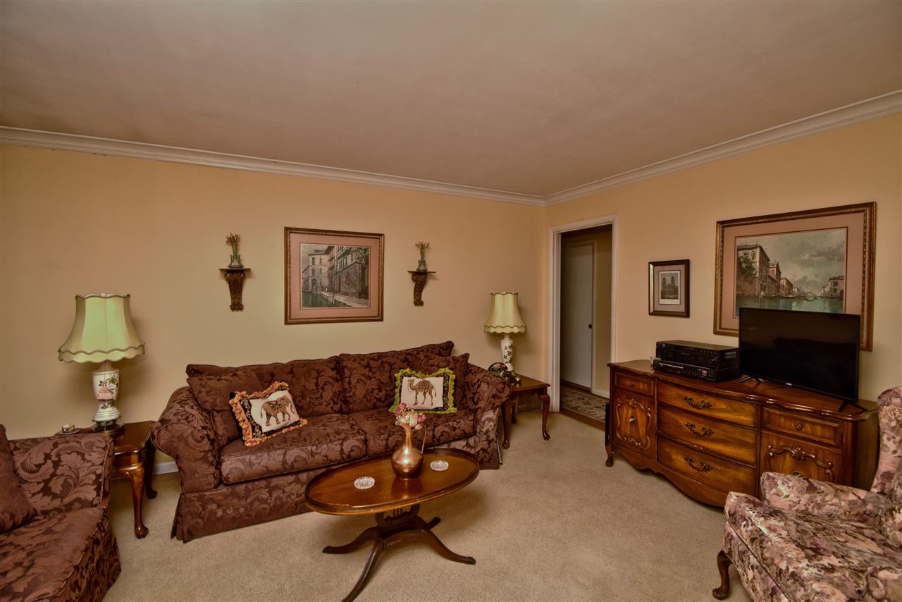 1657 Whitewater Road Memphis, TN 38117 - Photo 7 of 24