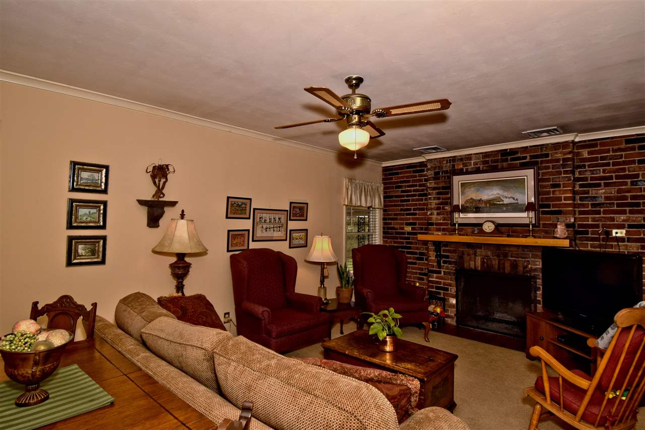 1657 Whitewater Road Memphis, TN 38117 - Photo 10 of 24