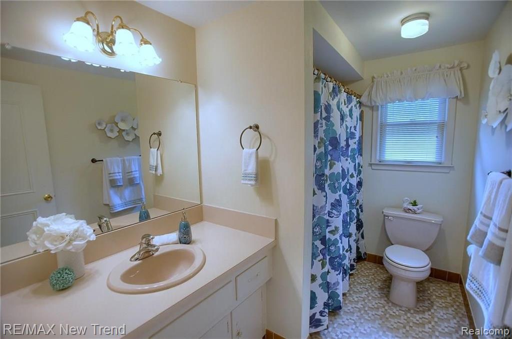 28620 Westerleigh Road Farmington Hills, MI 48334 - Photo 20 of 23