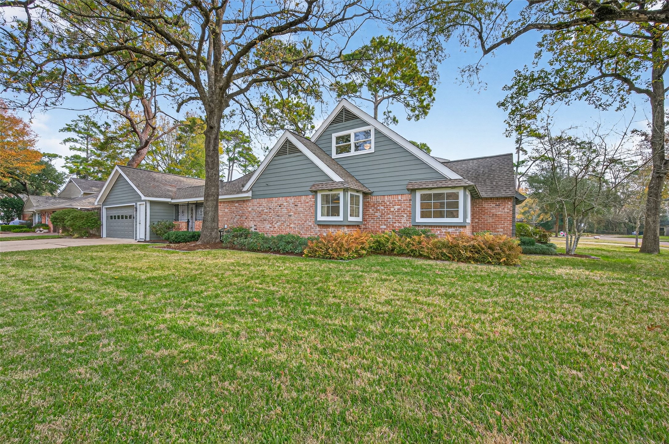 13014 Apple Tree Road Houston, TX 77079 - Photo 3 of 50