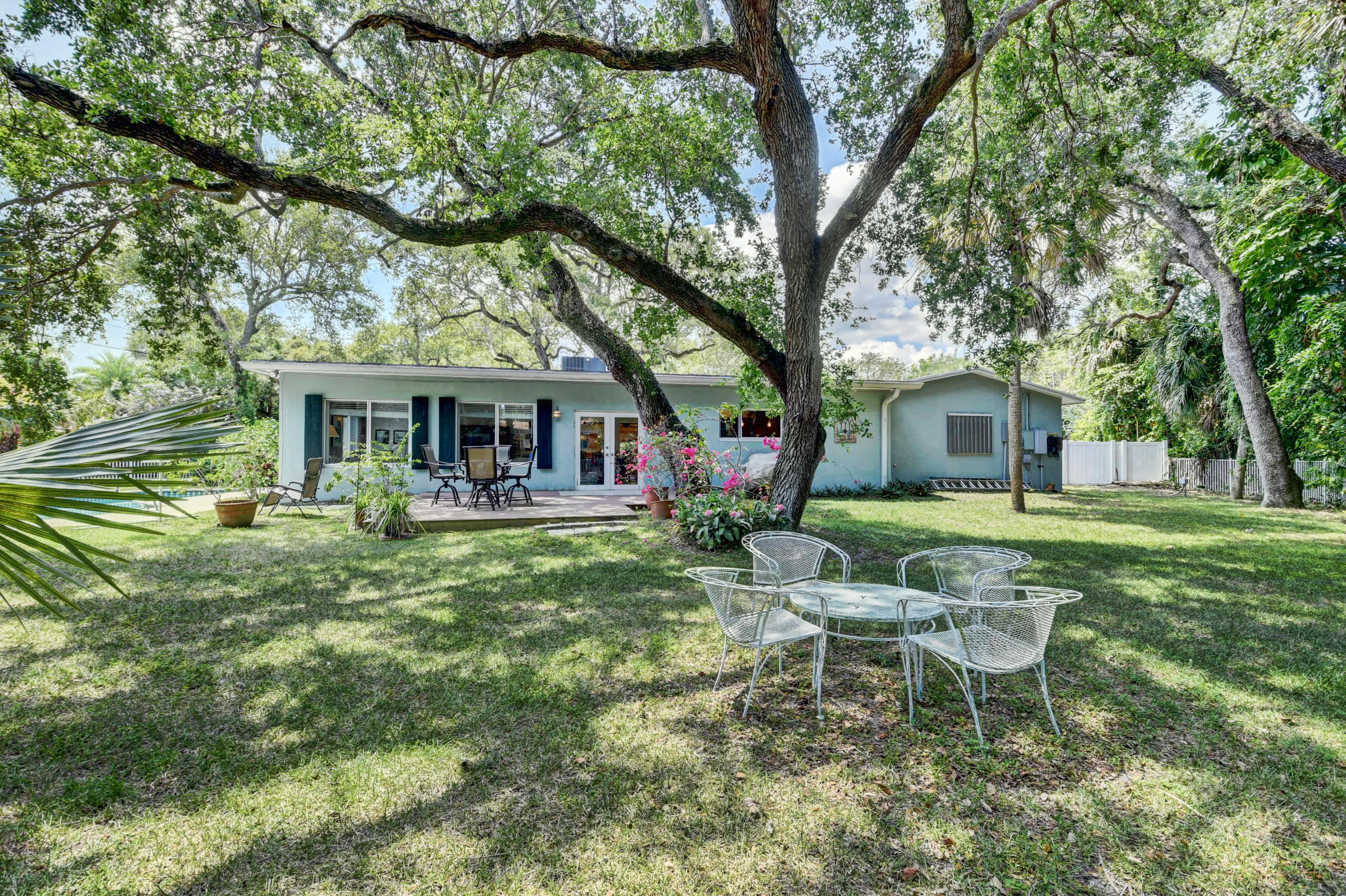 1001 Southwest 21st Street Boca Raton, FL 33486 - Photo 40 of 50 Back of house