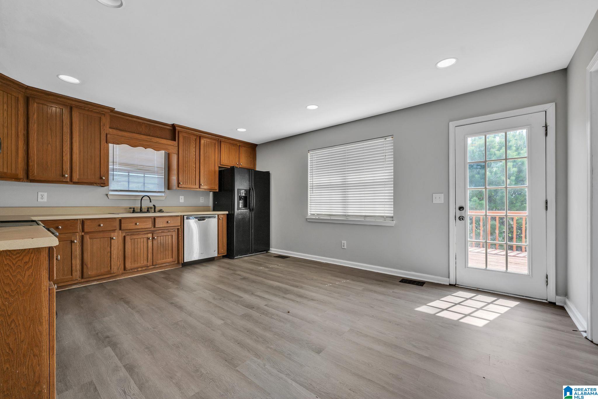 449 Woodland Ridge Road Odenville, AL 35120 - Photo 8 of 31