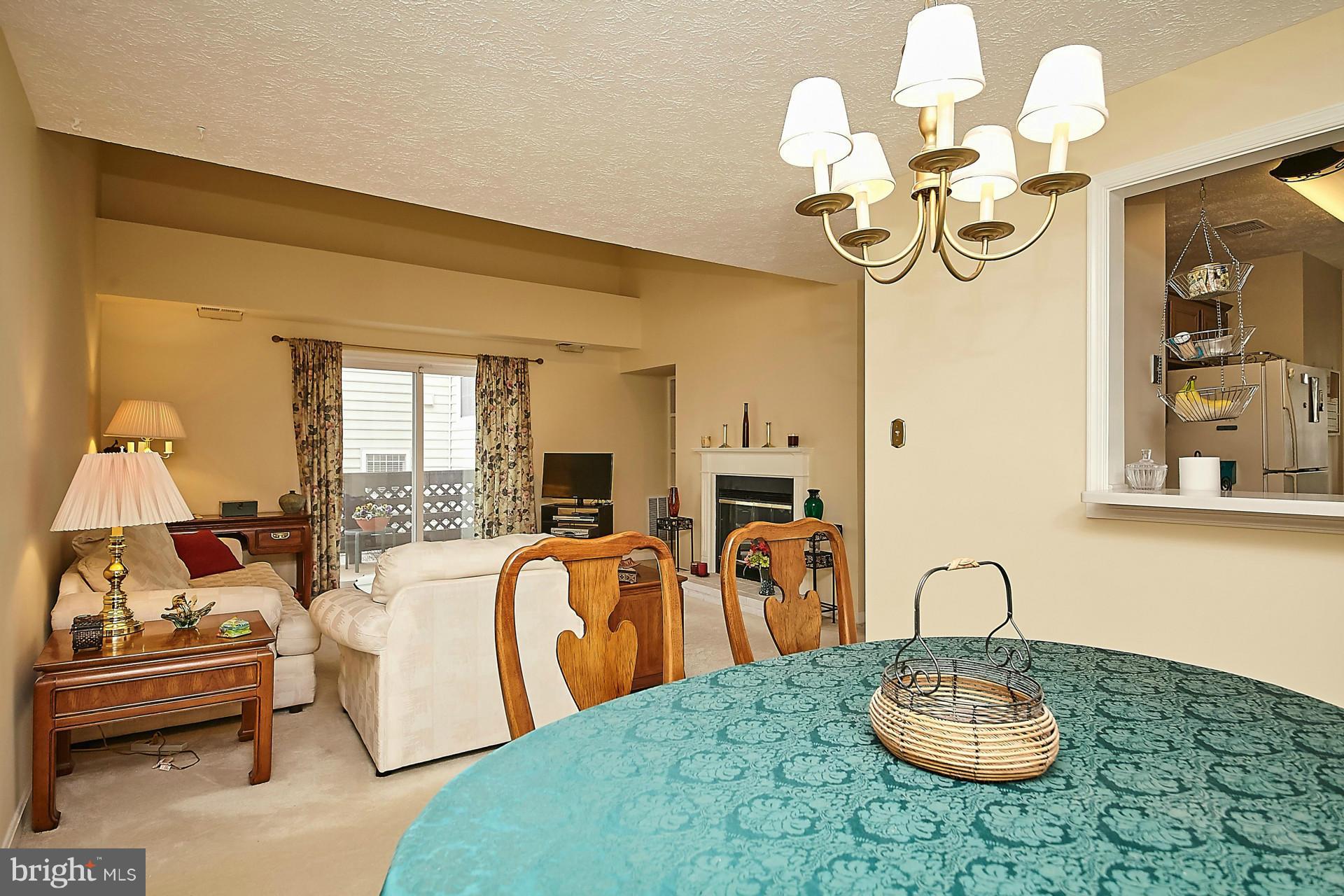 10001 Oakton Terrace Road, Unit 10001 Oakton, VA 22124 - Photo 14 of 30 Dining Room